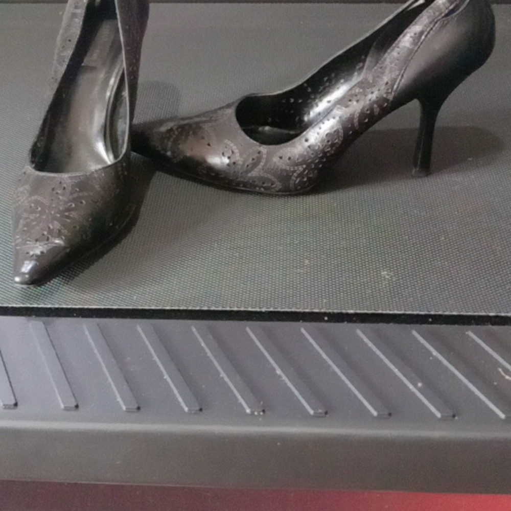 Shoes - Picture 3 of 3